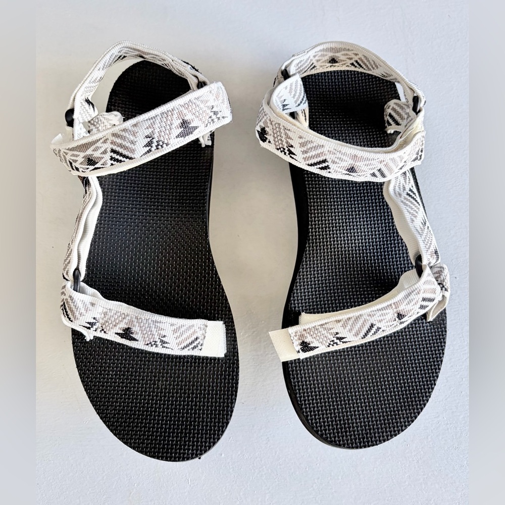 Teva Original Universal Women’s 10 Aztec print Strappy Sandals Black/White EUC - Picture 3 of 8
